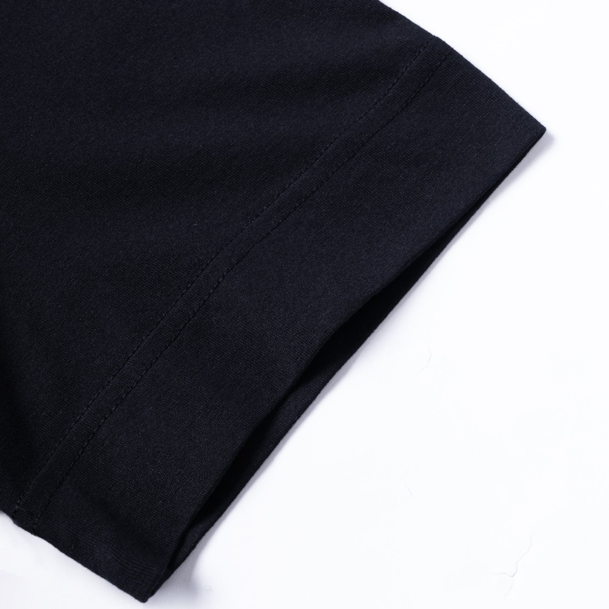 Kaos Givenchy Bermotif, Unisex -J-03